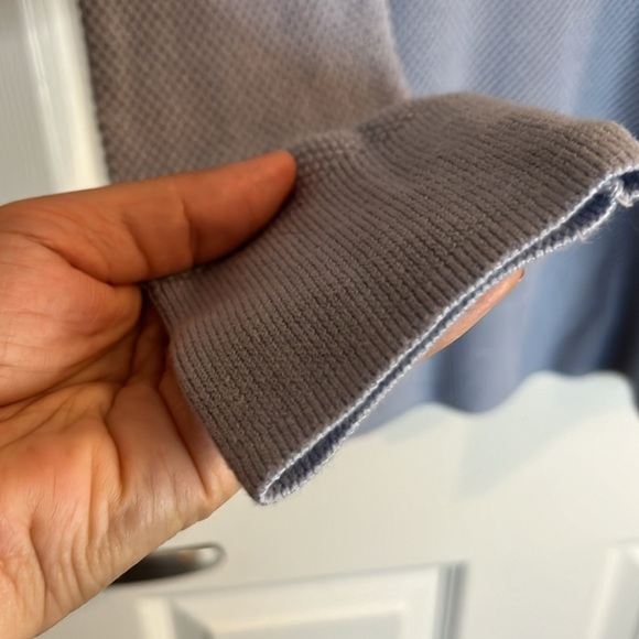 Gap lightweight v-neck sweater women’s M blue - Picture 4 of 9